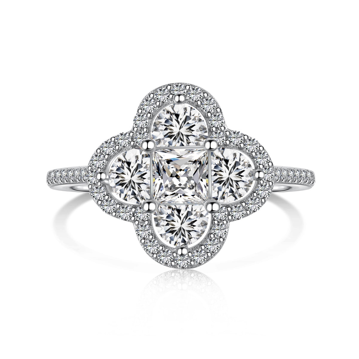 ‘CLOVER’ RING