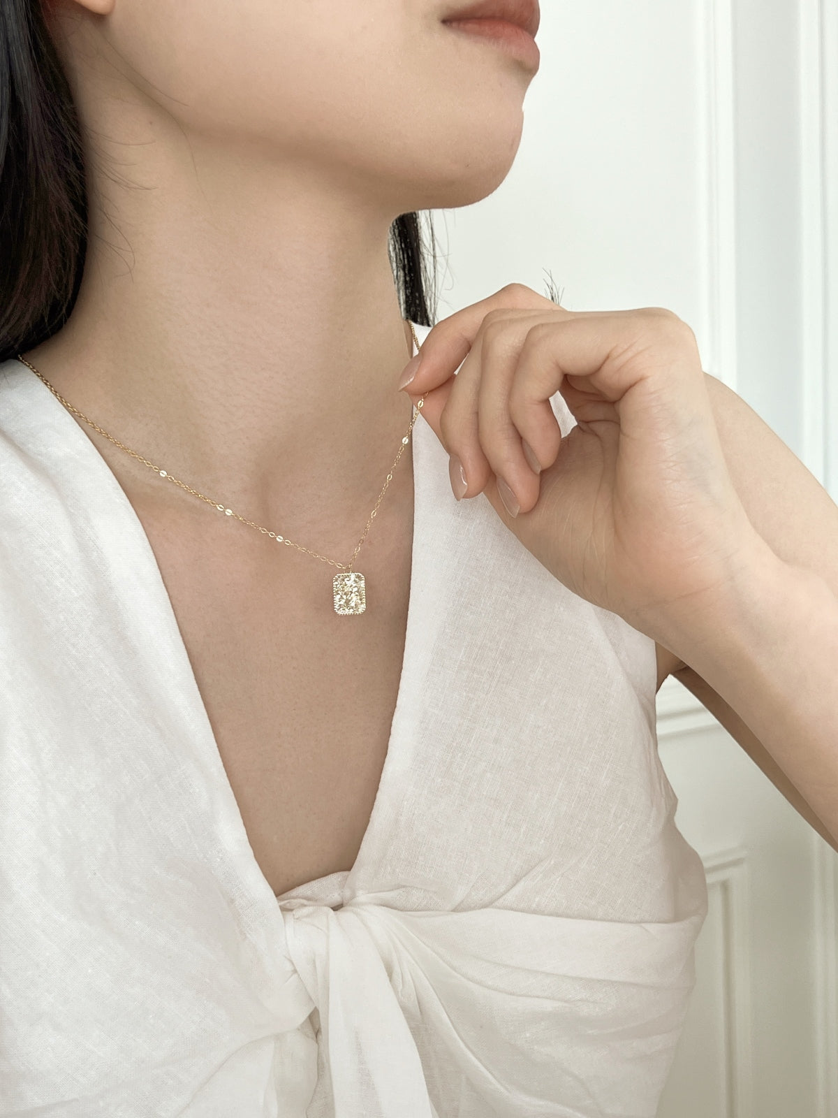 ‘IZEL’ NECKLACE GOLD