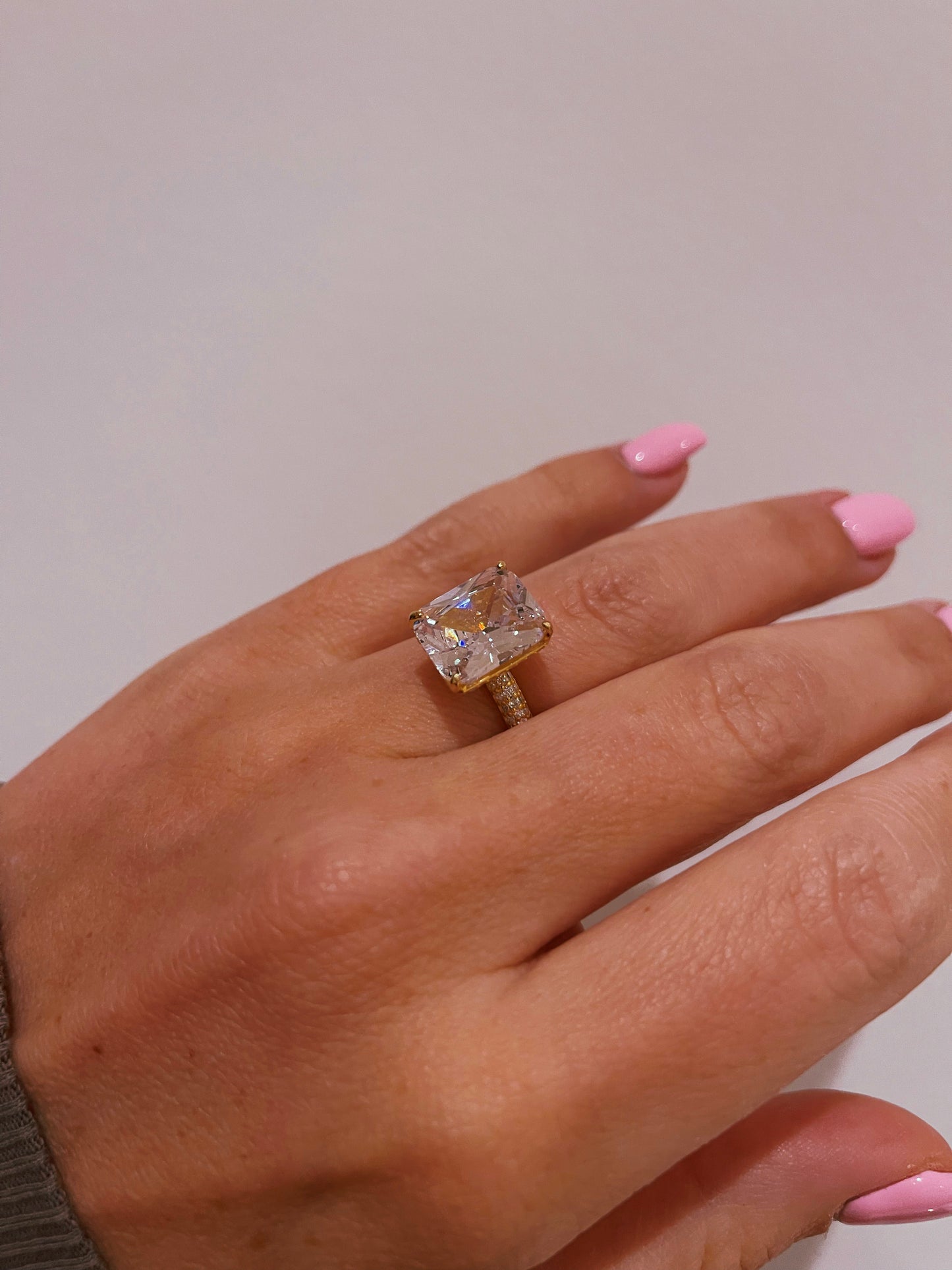 'VENUS' RING GOLD