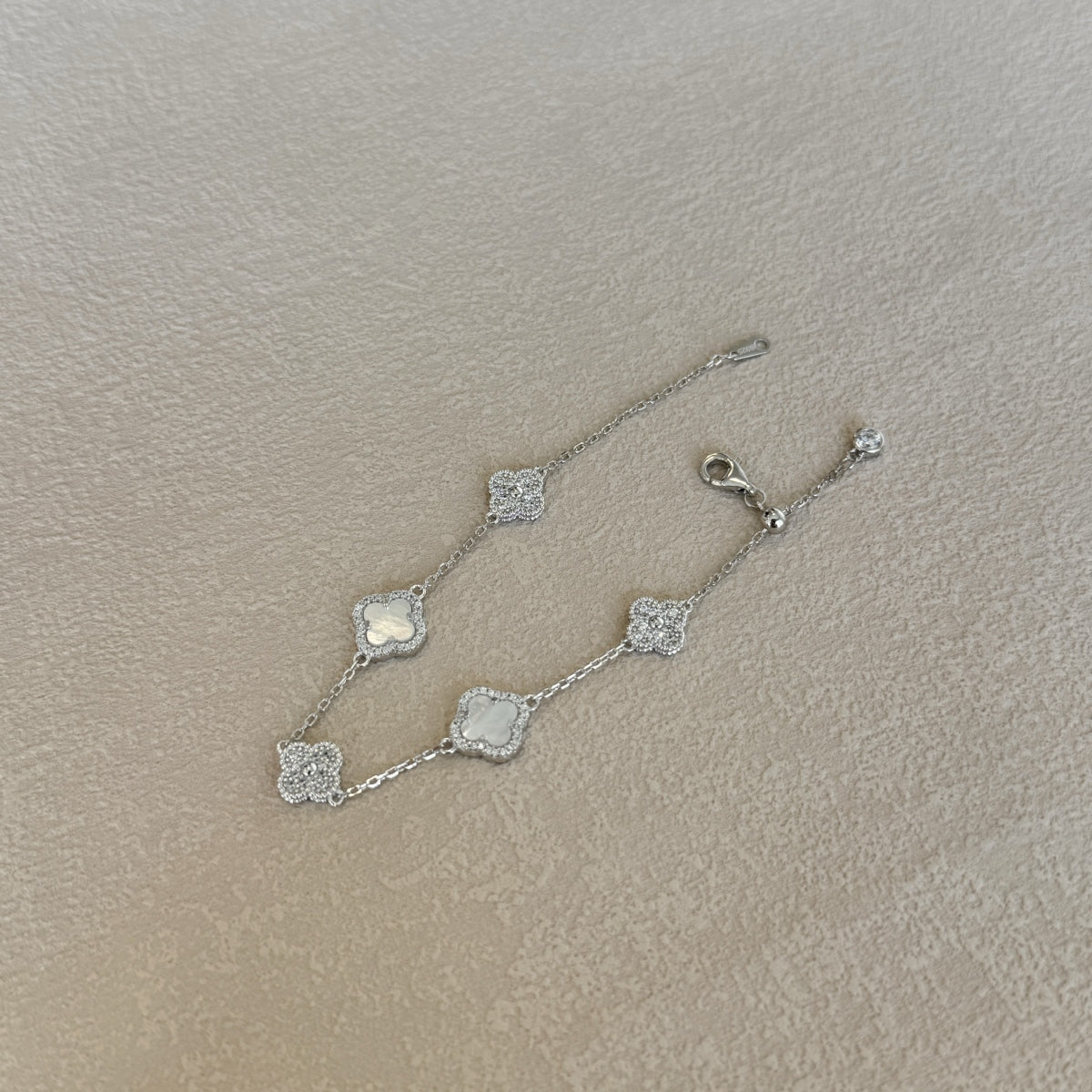 ‘CLOVER’ BRACELET SILVER
