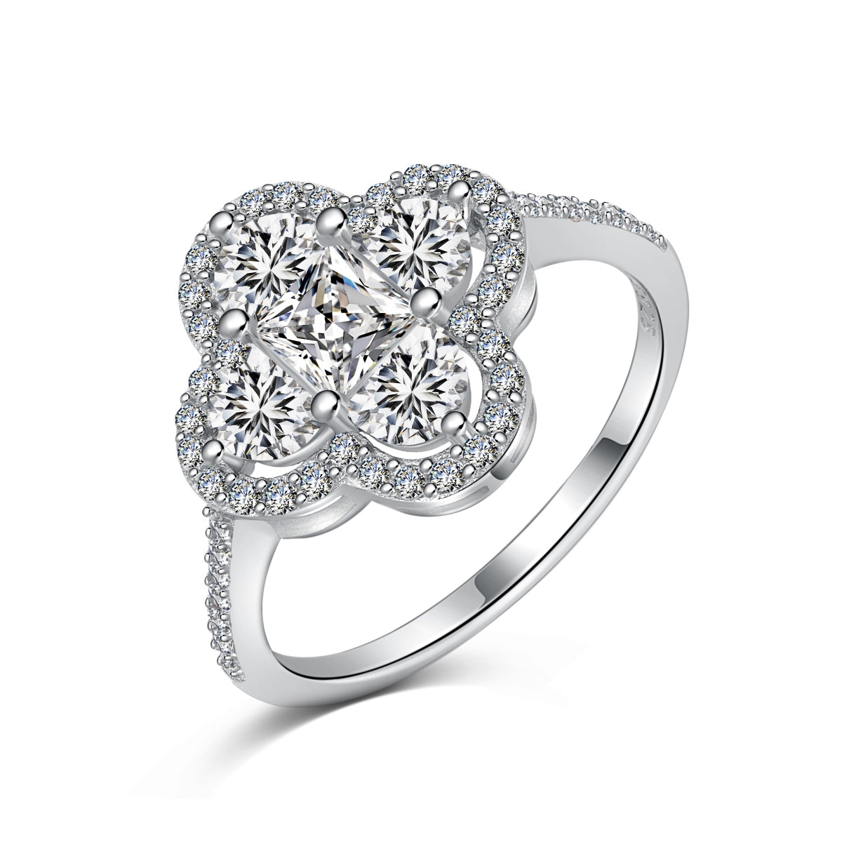 ‘CLOVER’ RING