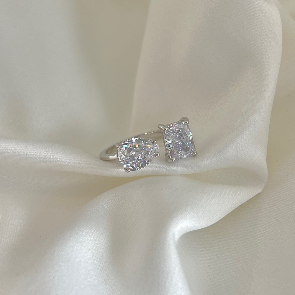 ‘ADORE’ RING SILVER
