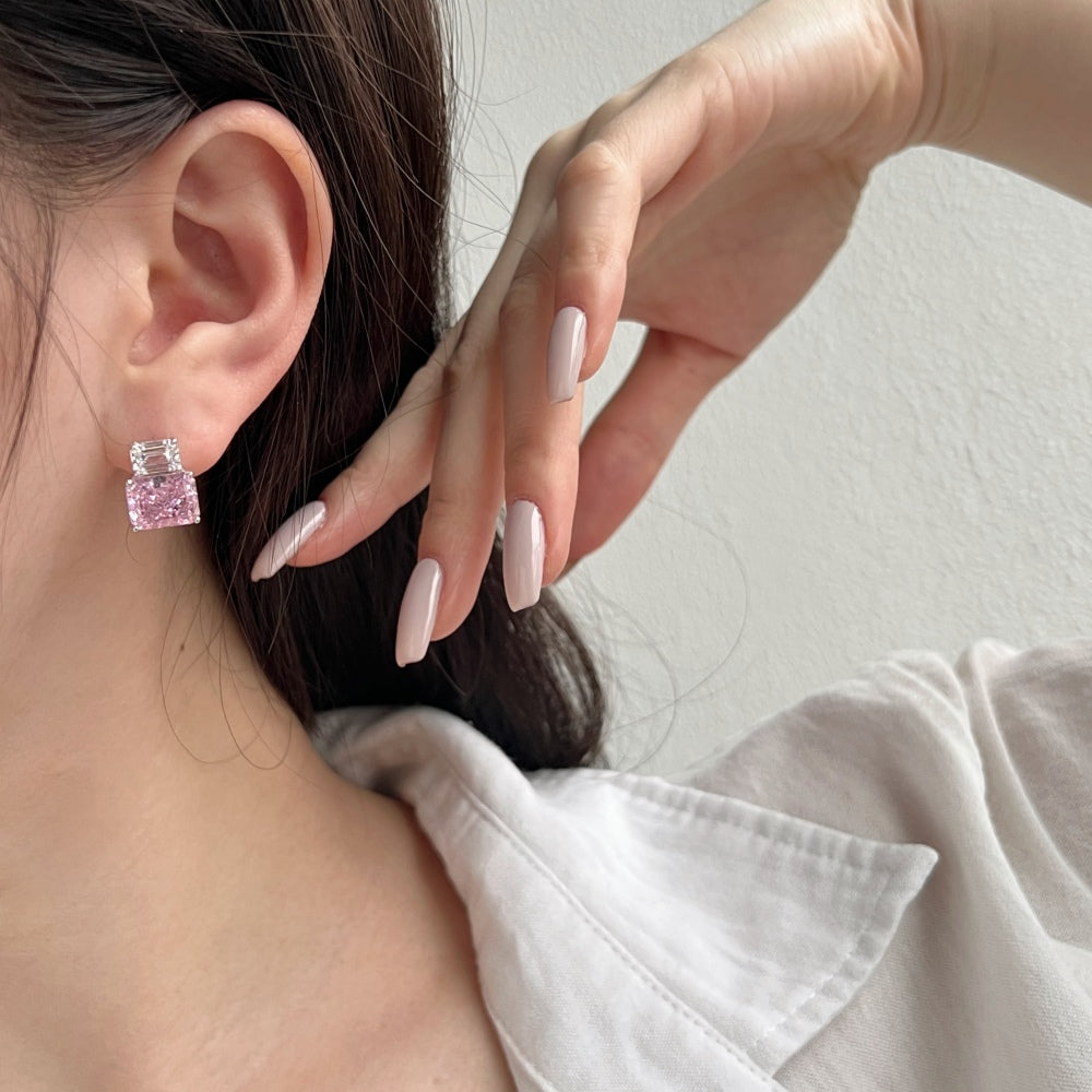 ‘ELARA’ EARRINGS PINK