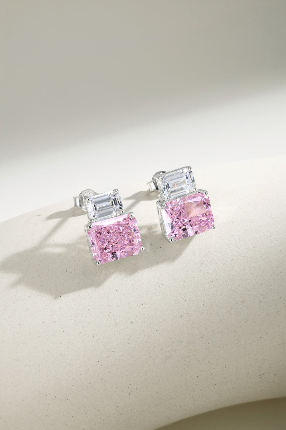 ‘ELARA’ EARRINGS PINK