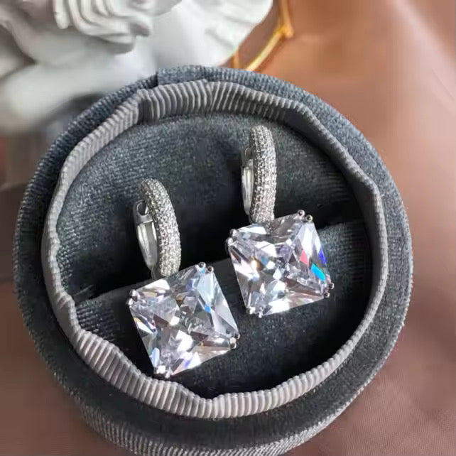 ‘AVELINE’ EARRINGS SILVER